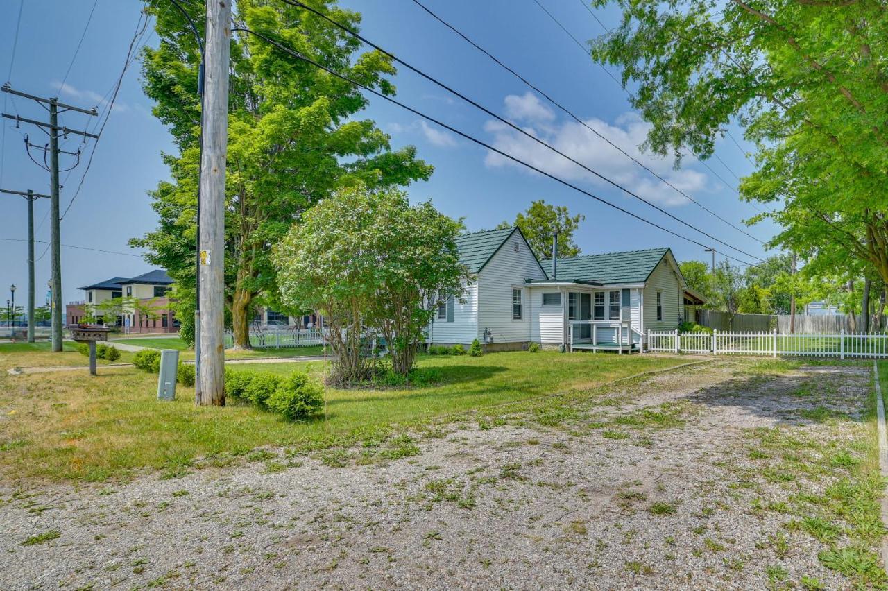 Boyne City Cottage Walk To Downtown And Lake! Eksteriør bilde