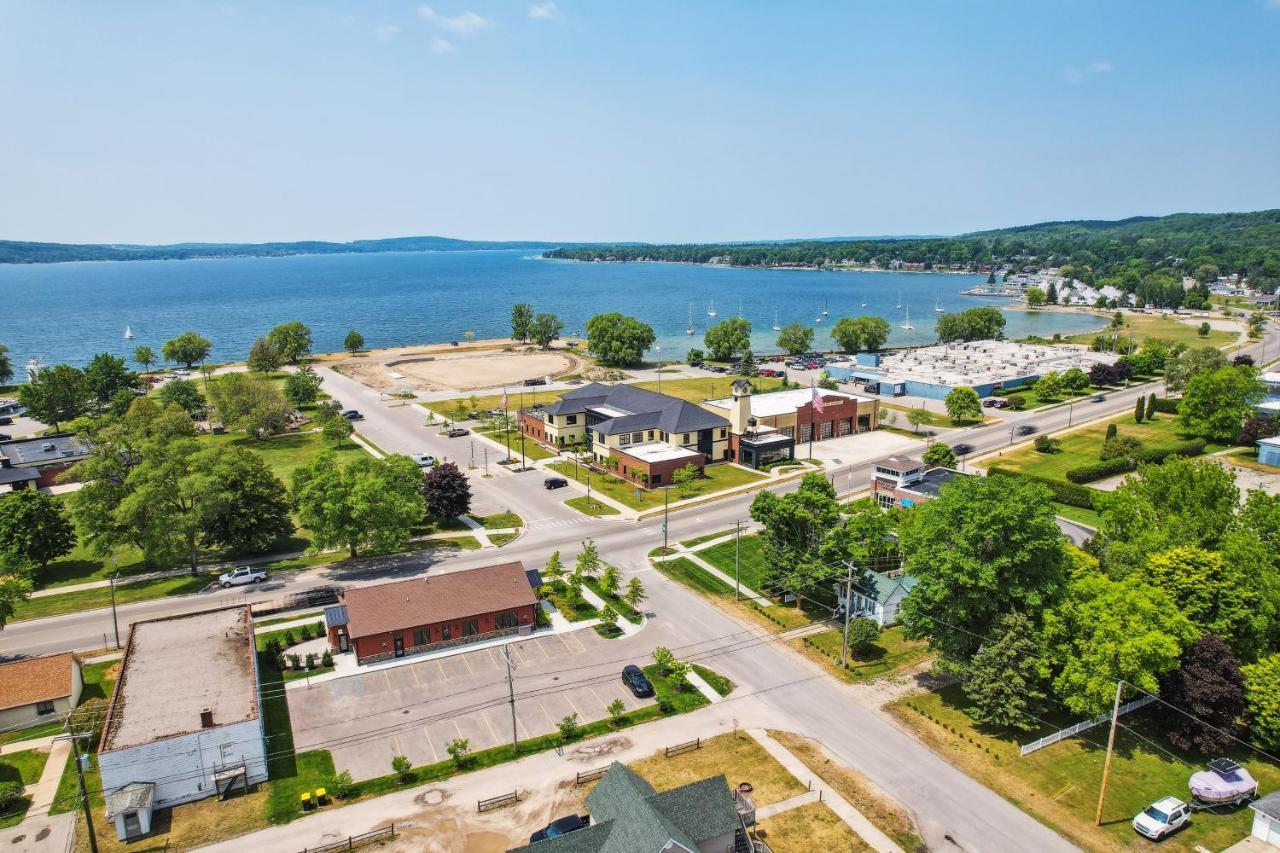 Boyne City Cottage Walk To Downtown And Lake! Eksteriør bilde